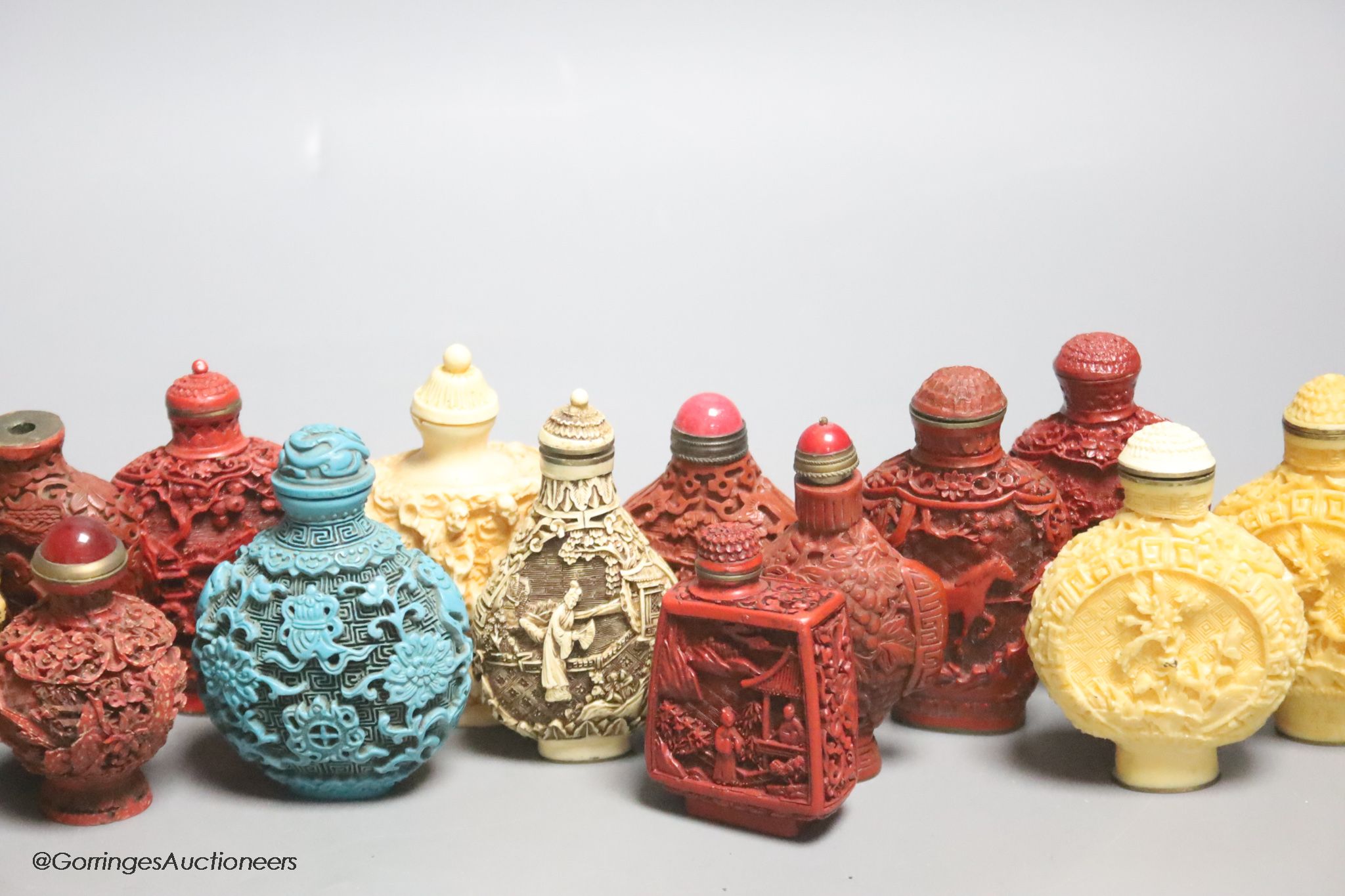 Mixed Chinese composition snuff bottles